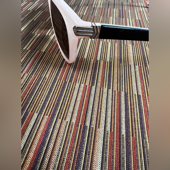 Vera Bradley Stylish Pink Sunglasses - Picture 8 of 8